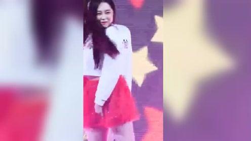 小凡娱乐吃瓜,揭秘娱乐圈最新吃瓜事件，带你领略明星幕后故事